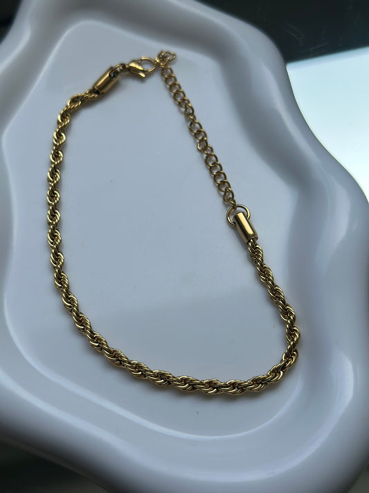 Twisted Chain