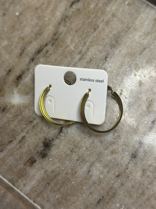Minimal Hoop Earrings