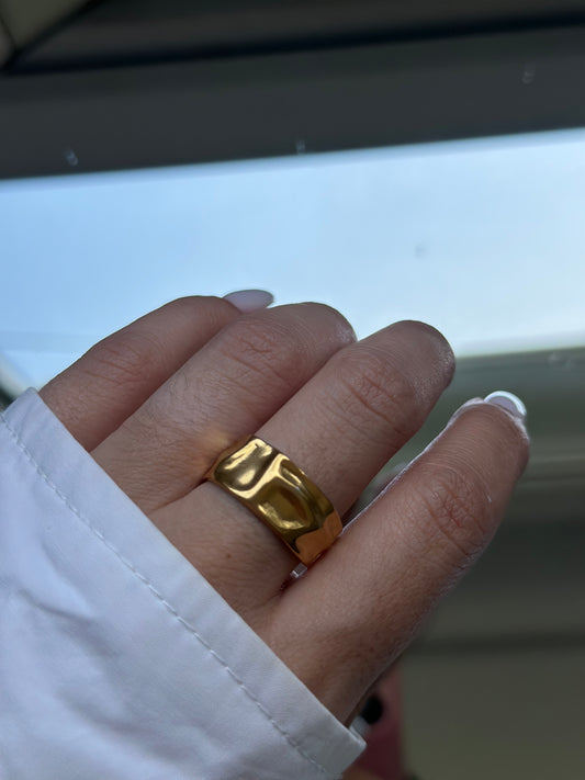“Velour” Ring
