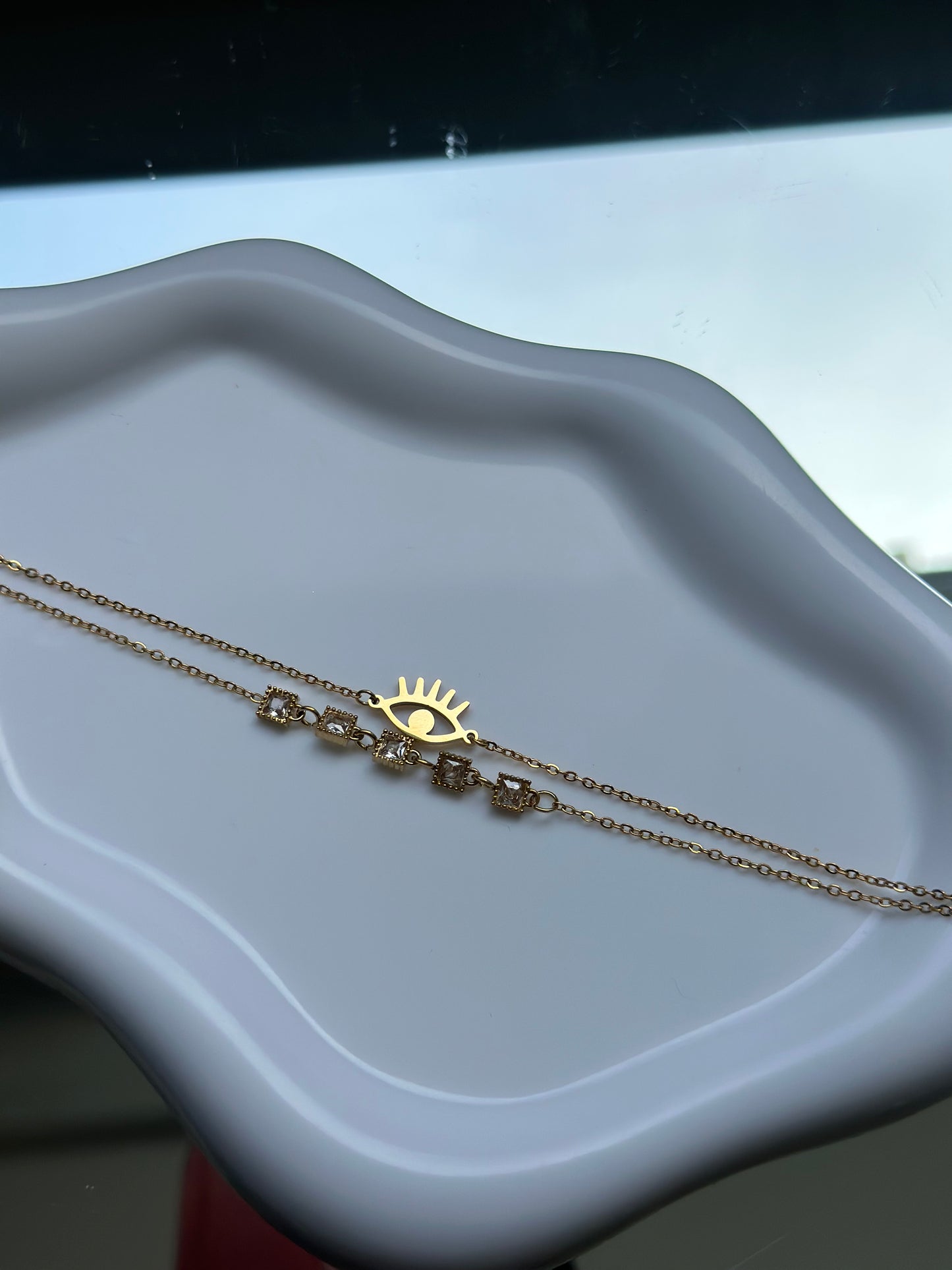 “Eye” Chain