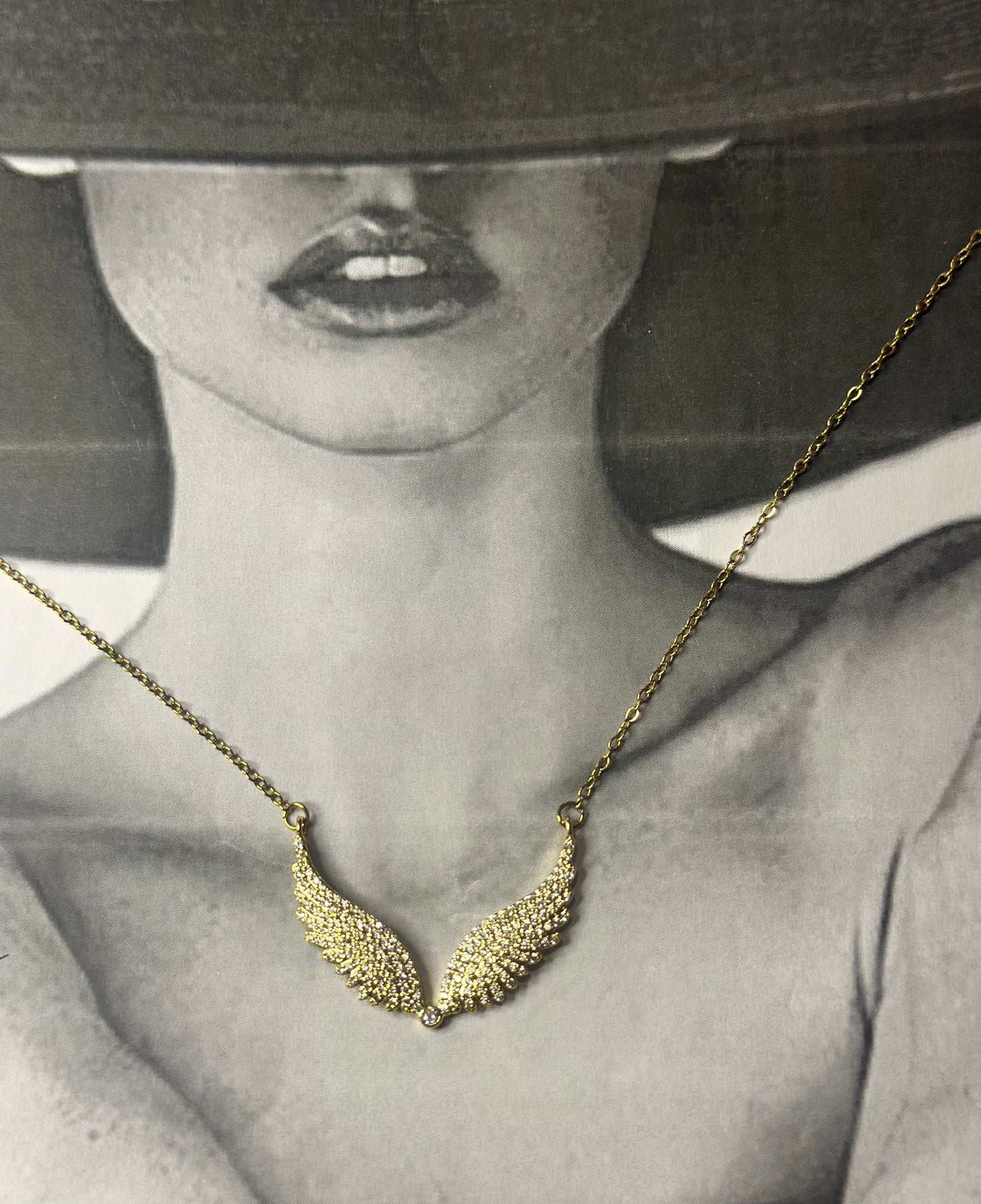 “Wing” Classic Necklace