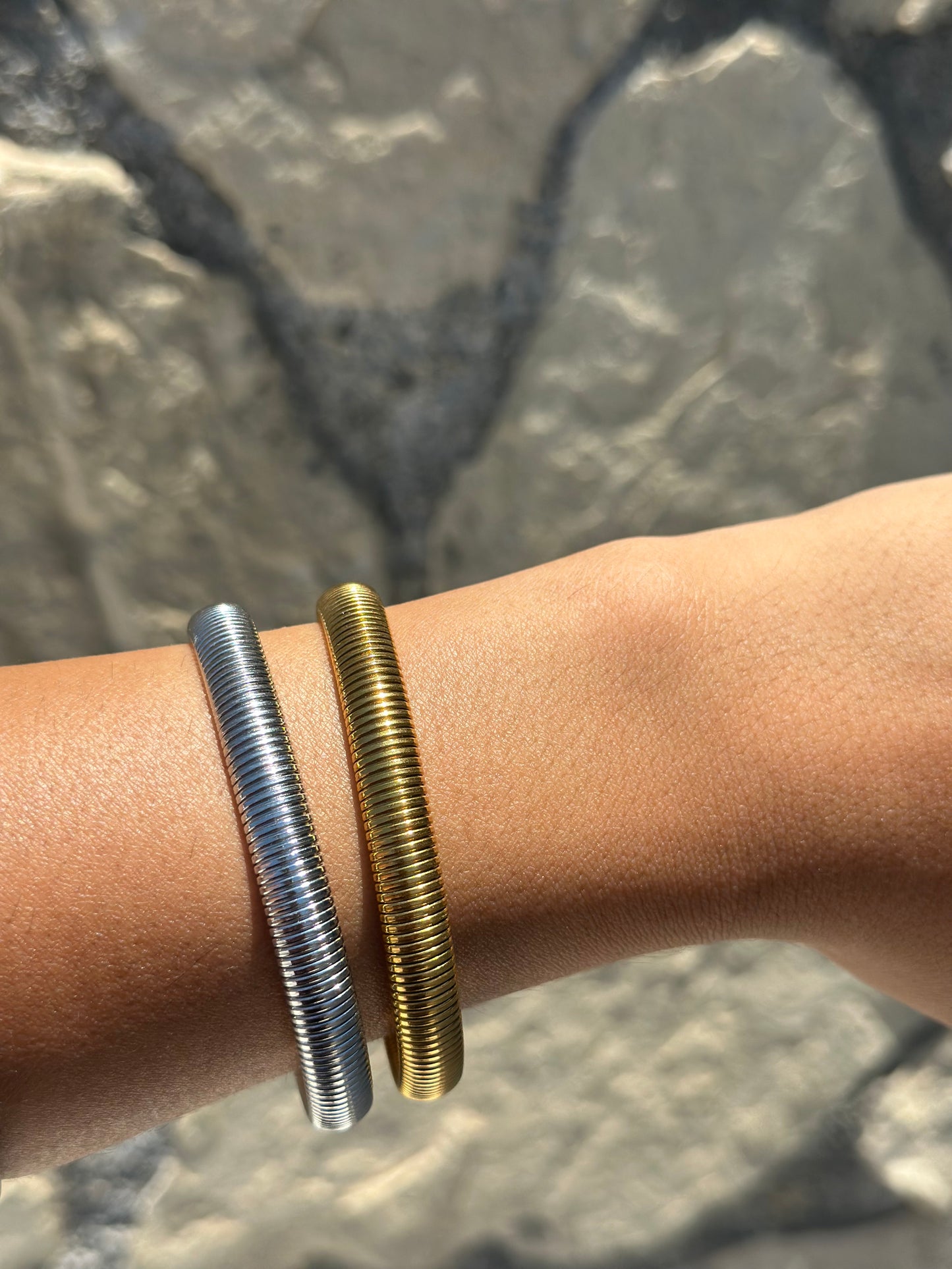Elastic bracelet