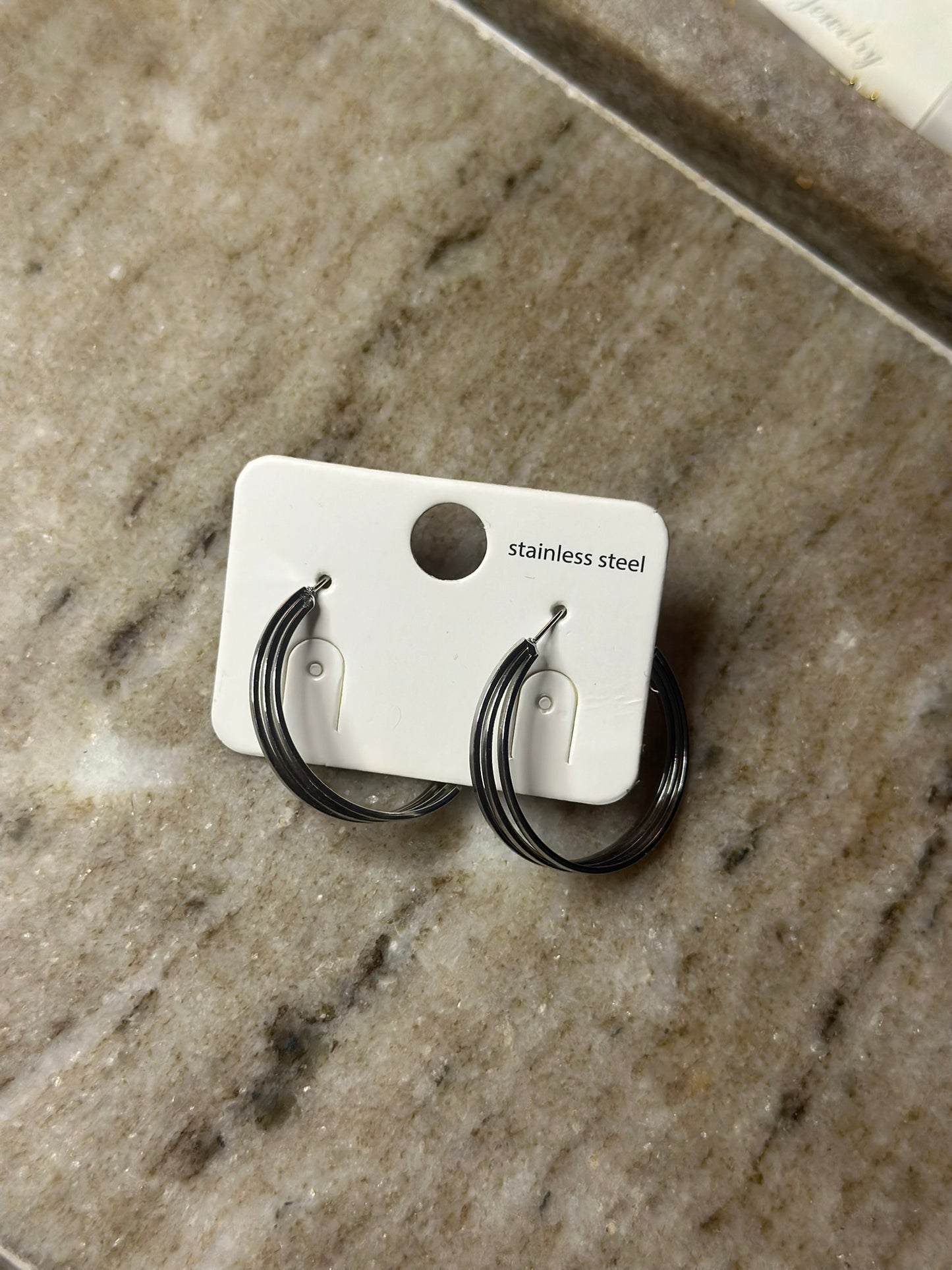 Minimal Hoop Earrings