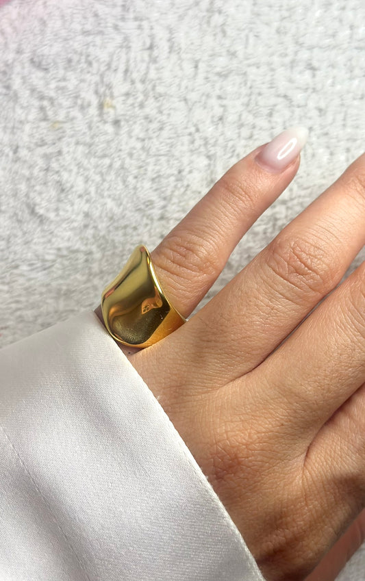 Golden cevalie Ring