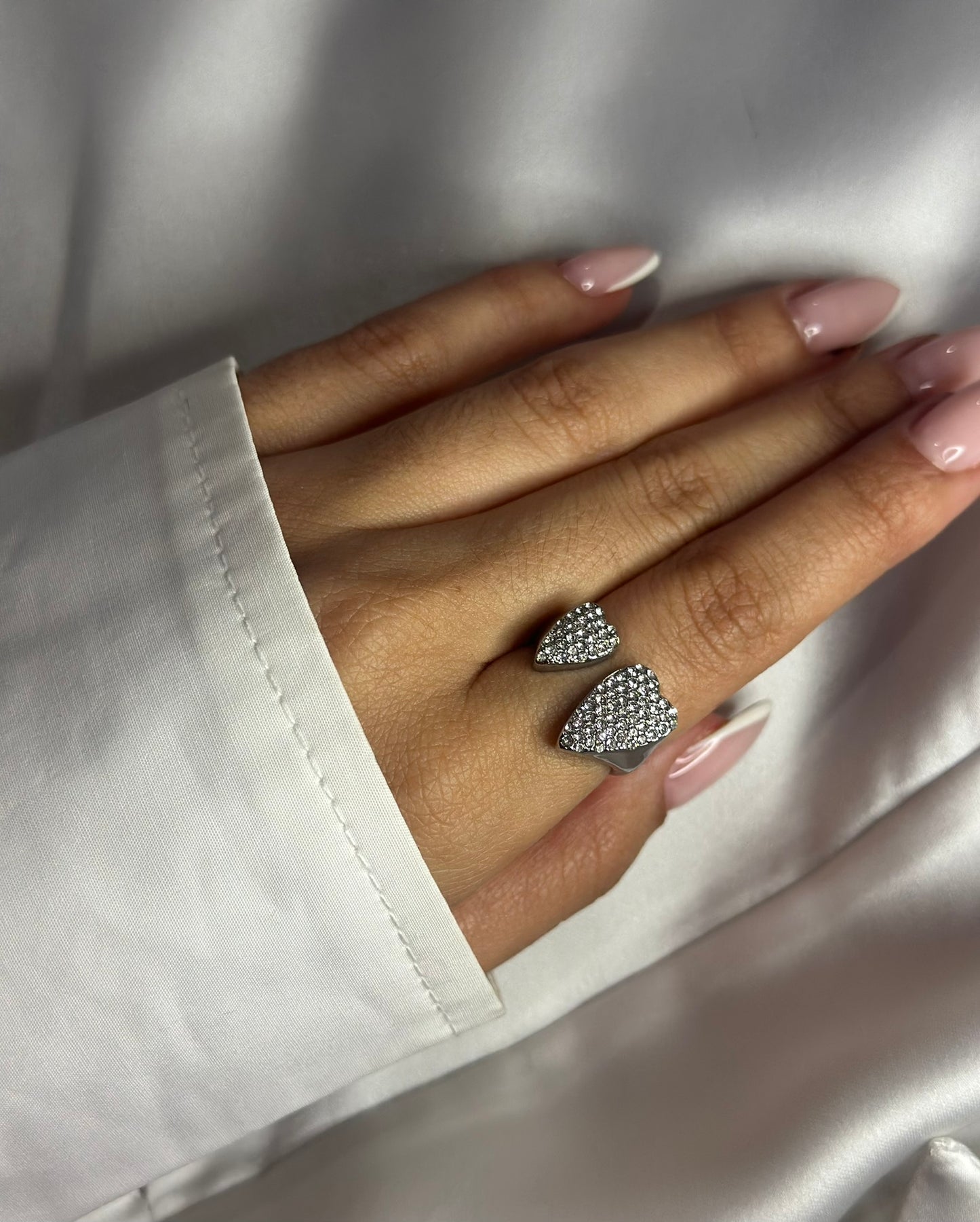 ''Eroς'' Ring