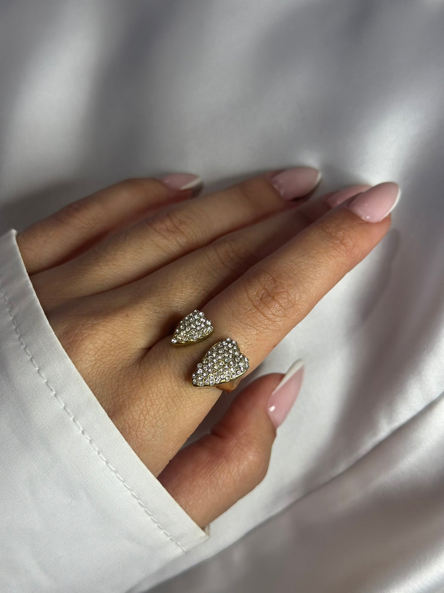 ''Eroς'' Ring